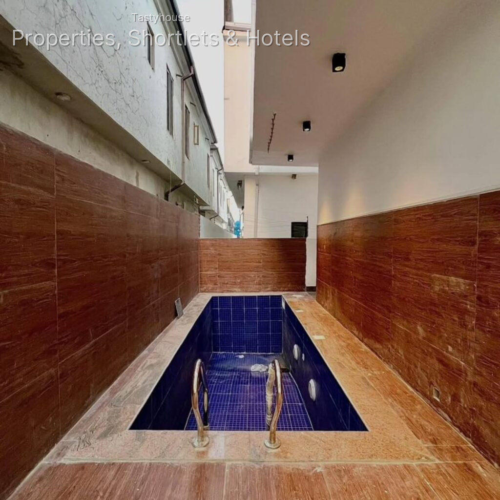 4 – BEDROOM FULLY DE TACHED HOME WITHSWIMMING POOL
