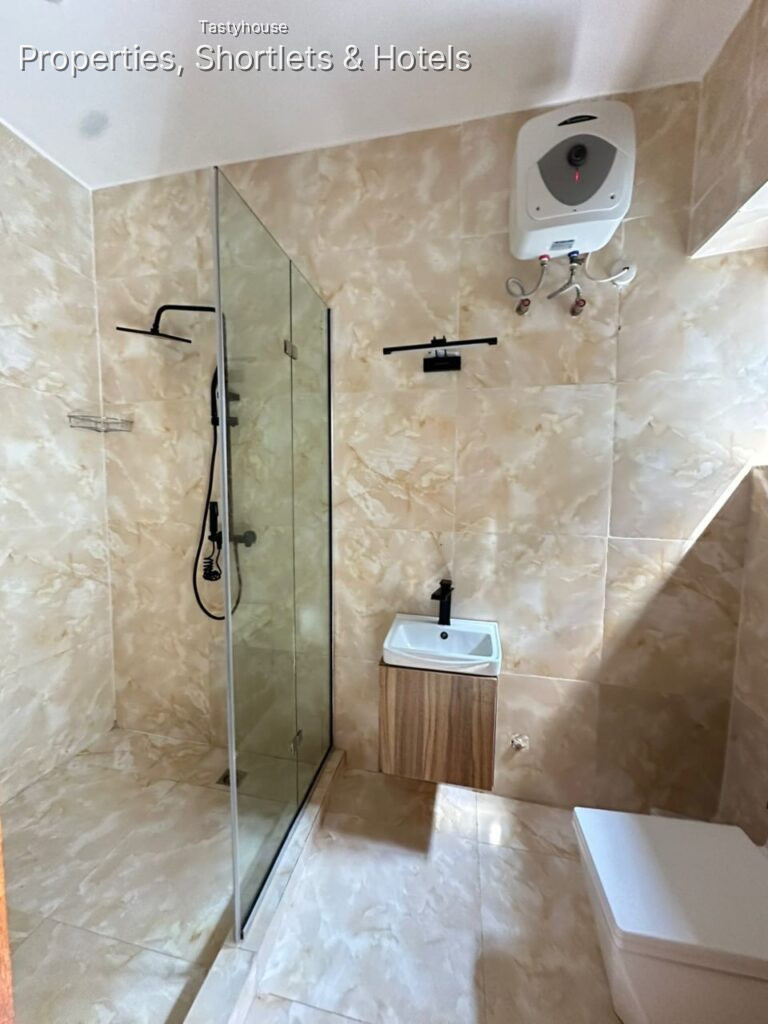 FULLY SERVICED 2 BEDROOM APARTMENTS