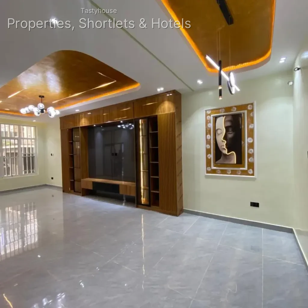 finished 5-bedroom fully detached duplex
