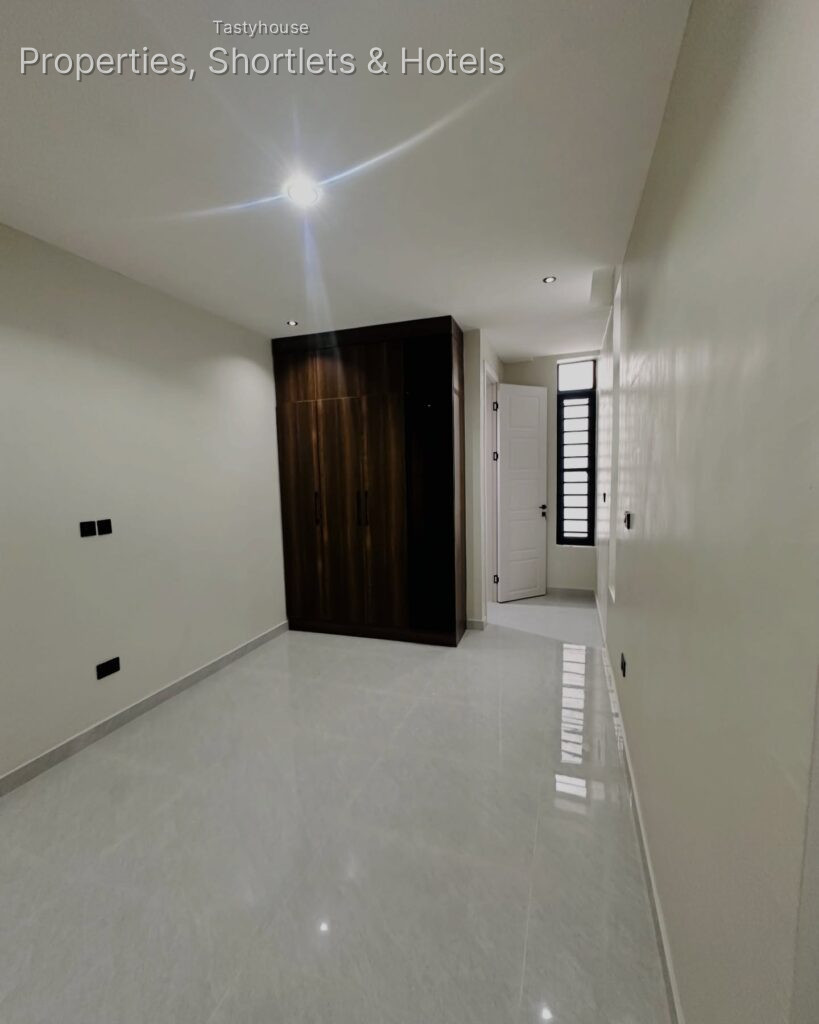 5 – Fully Detached Duplex