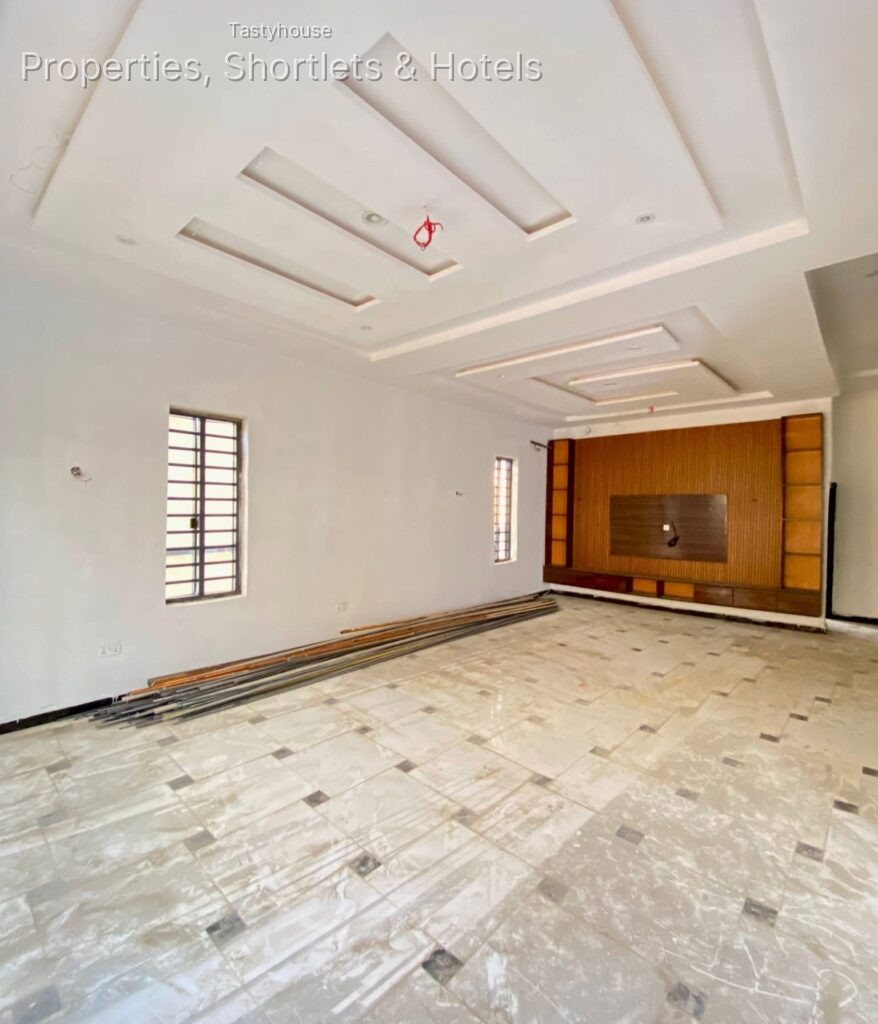 Newly built 4 bedroom all ensuite fully detached duplexes