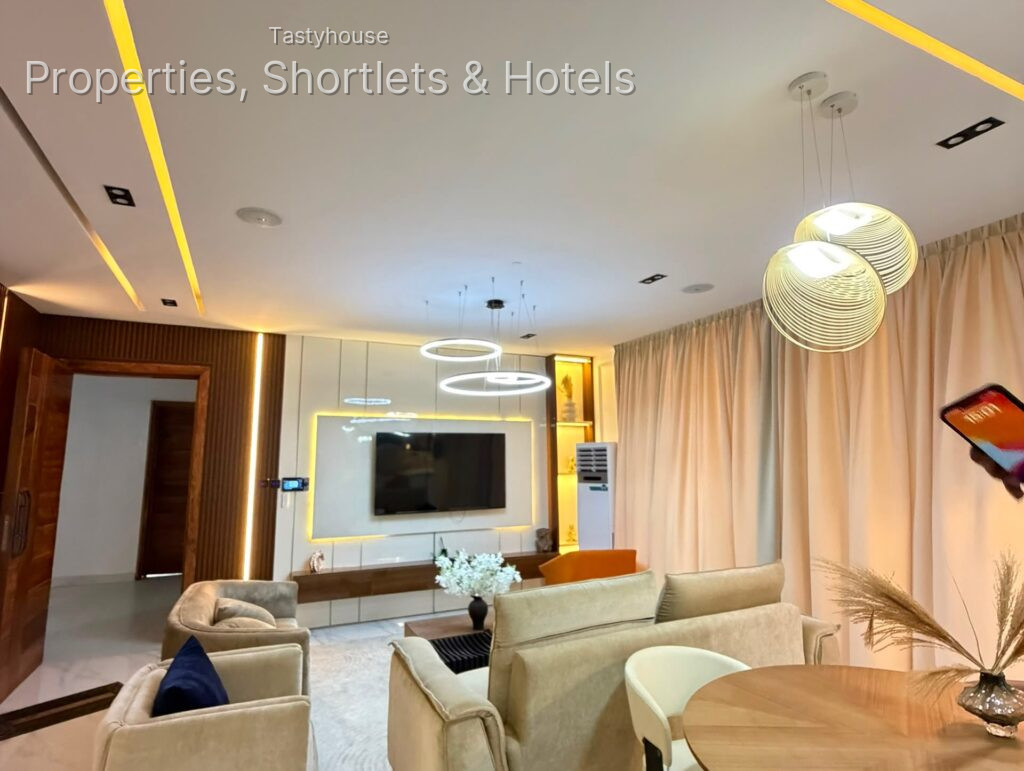 Fully Furnished 2-Bedroom Apartment