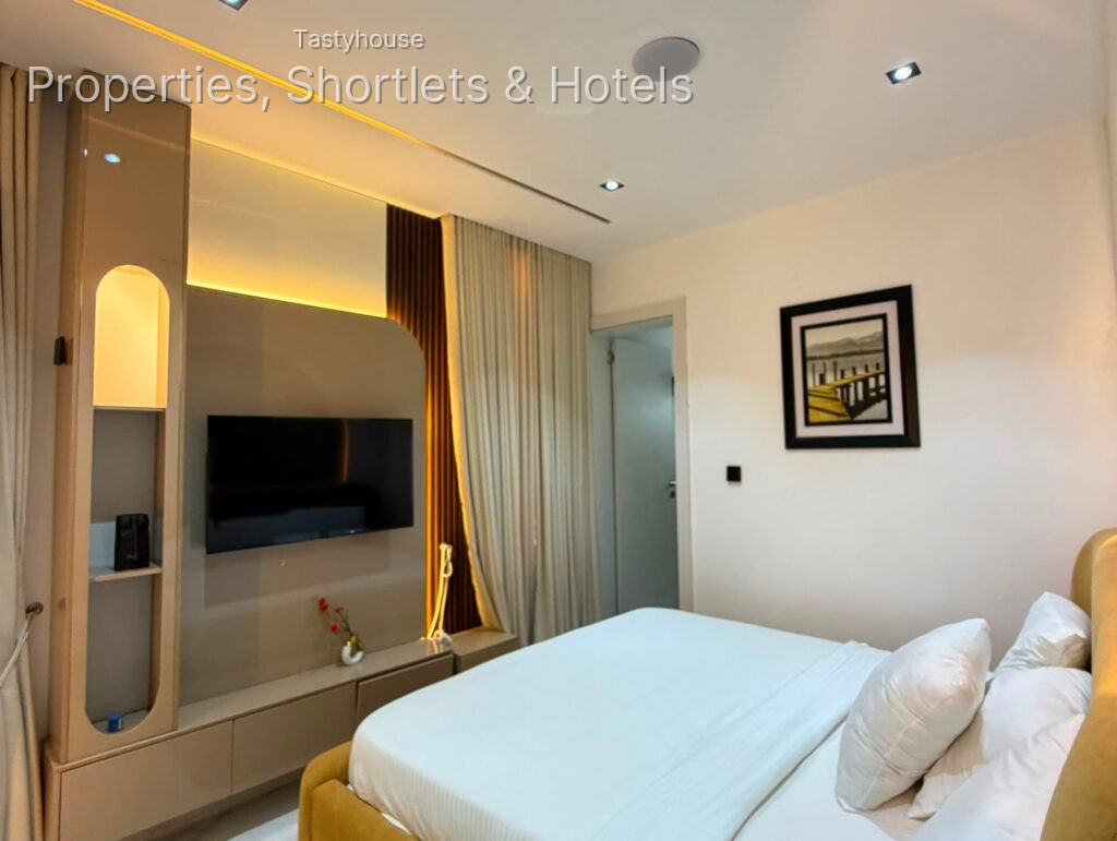 Fully Furnished 2-Bedroom Apartment