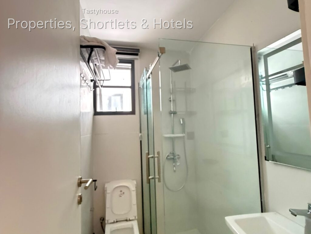 Fully Furnished 2-Bedroom Apartment