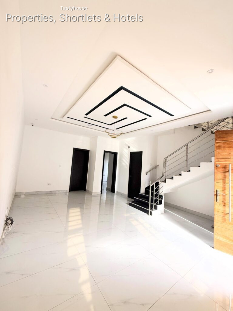 4 BEDROOM SEMI DETACHED DUPLEX
