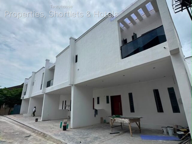 3 BEDROOM TERRACE DUPLEX