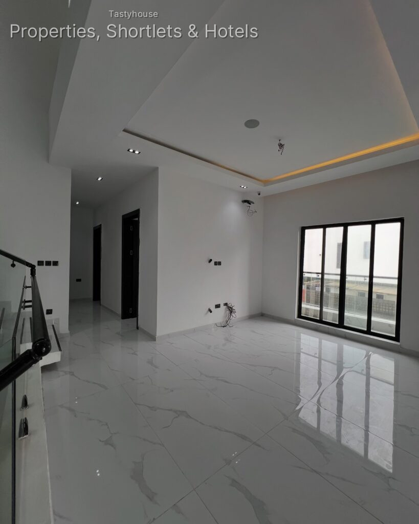 5-BEDROOM FULLY DETACHED