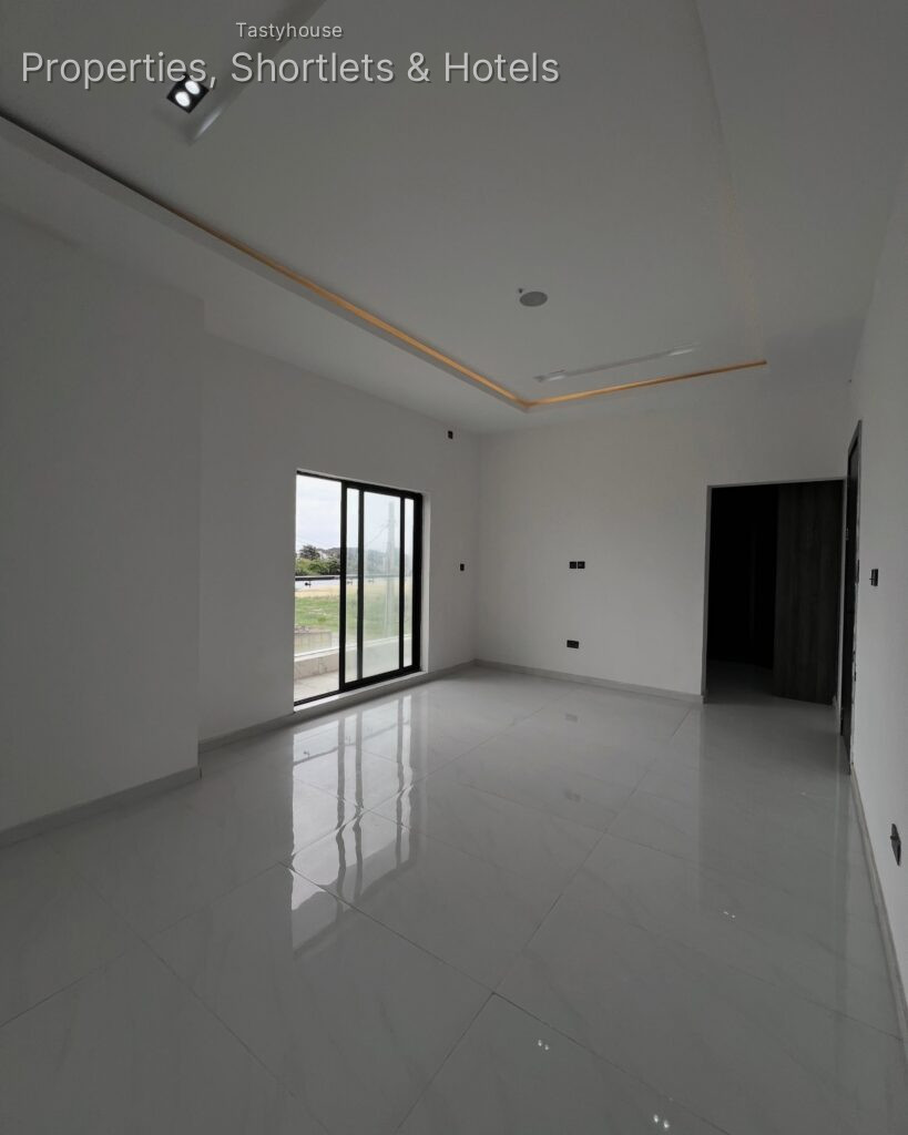 5-BEDROOM FULLY DETACHED