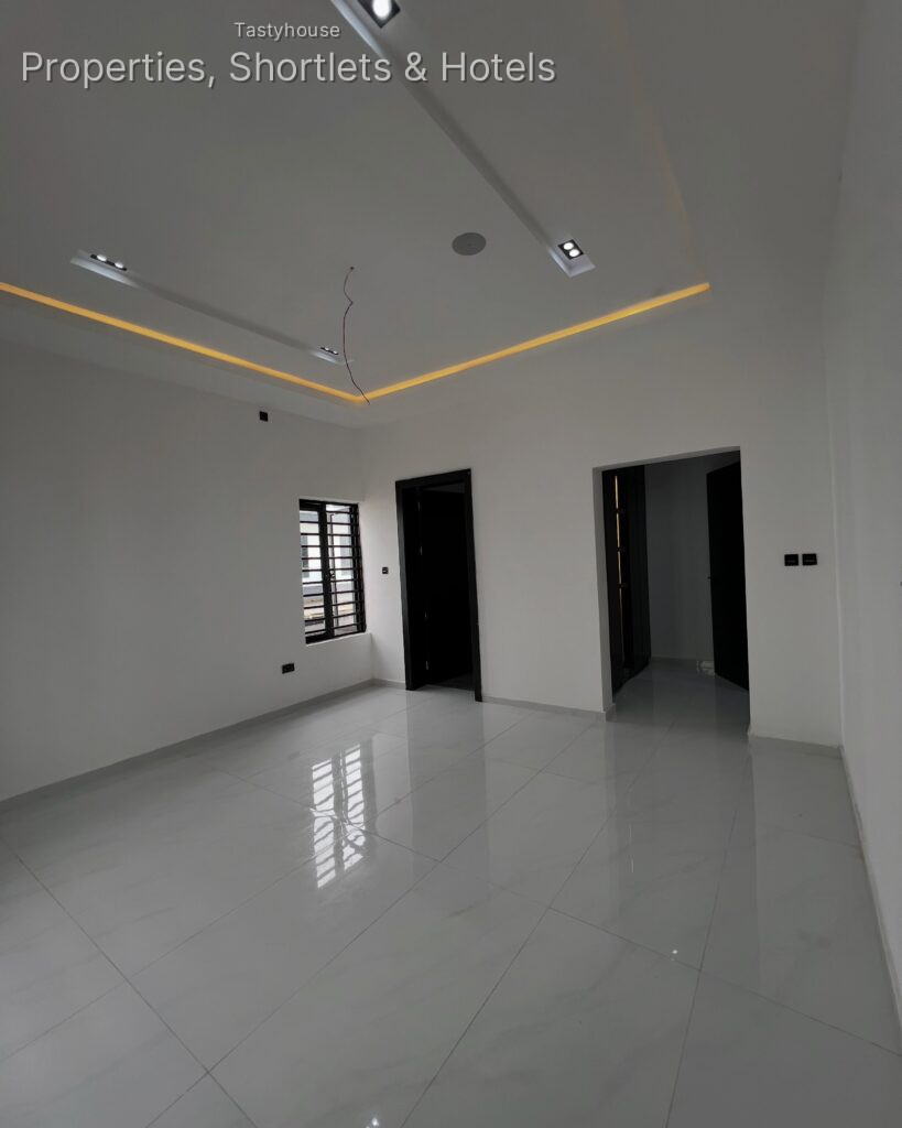 5-BEDROOM FULLY DETACHED