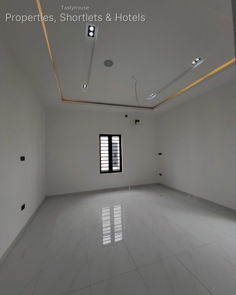5-BEDROOM FULLY DETACHED