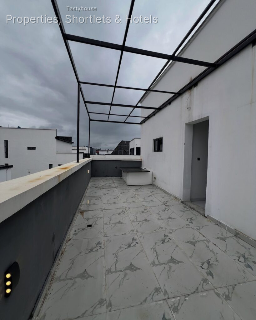 5-BEDROOM FULLY DETACHED