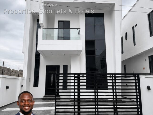 4-BEDROOM FULLY DETACHED DUPLEX