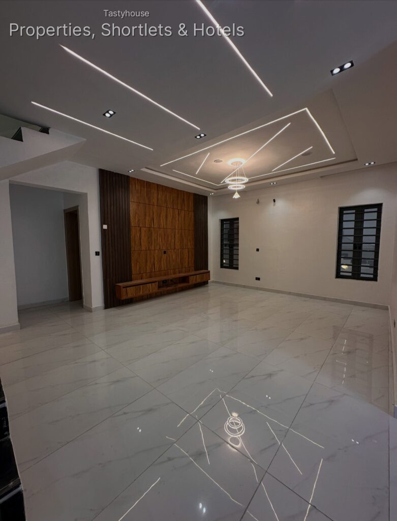 4-BEDROOM FULLY DETACHED DUPLEX