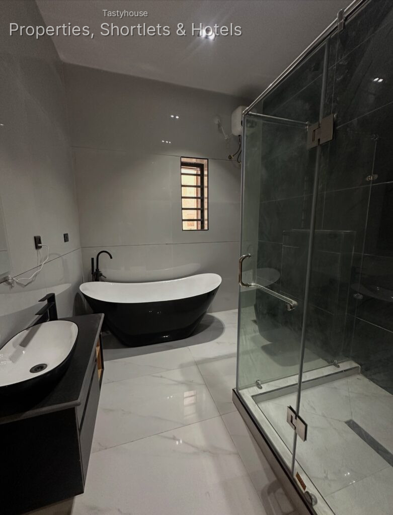 4-BEDROOM FULLY DETACHED DUPLEX