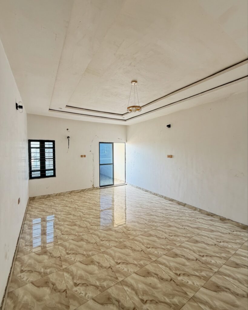 Well Spacious All En-suit 4 BedroomsTerrace Duplex