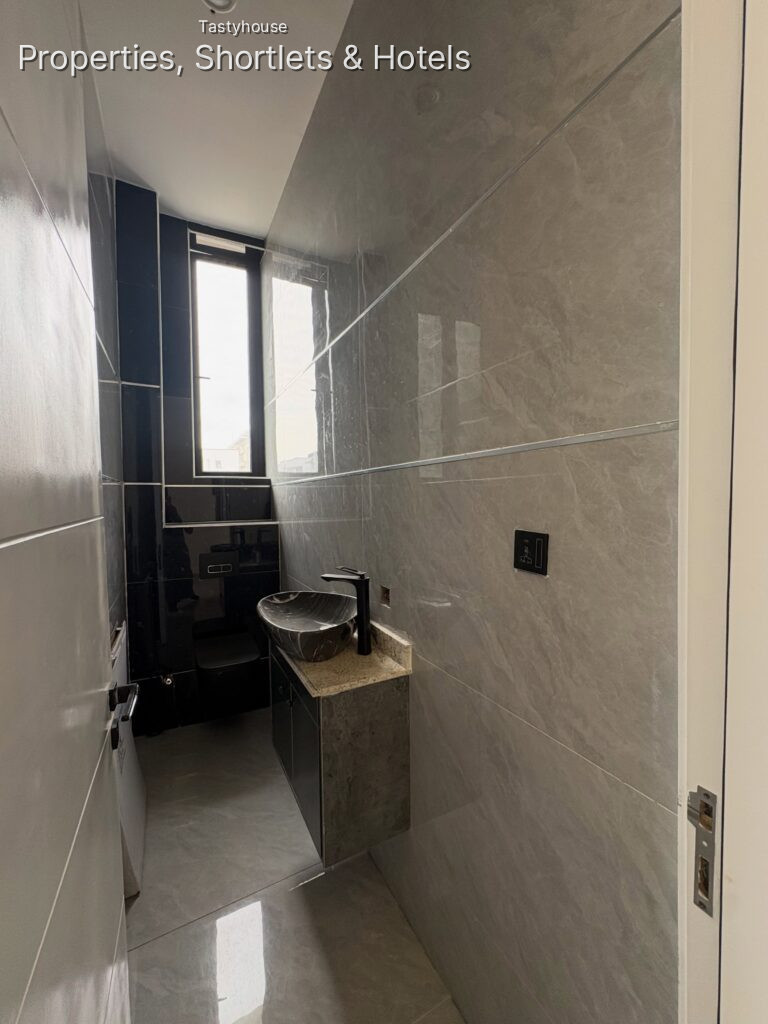 5-BEDROOMSEMI-DETACHED DUPLEX + BỌ