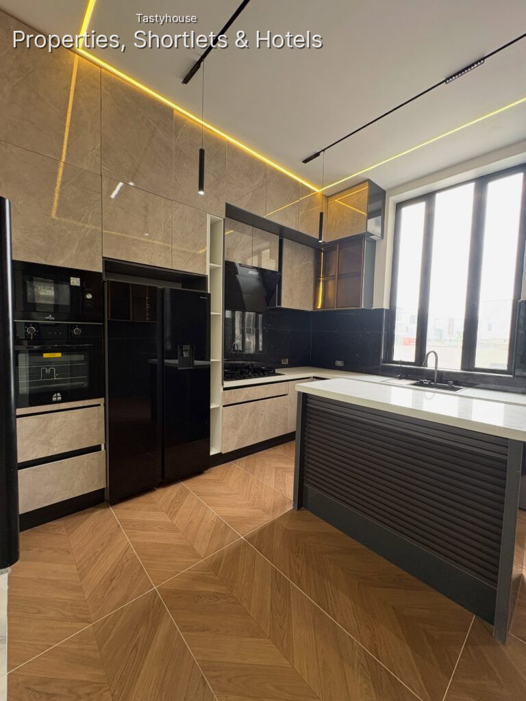 5-BEDROOMSEMI-DETACHED DUPLEX + BỌ