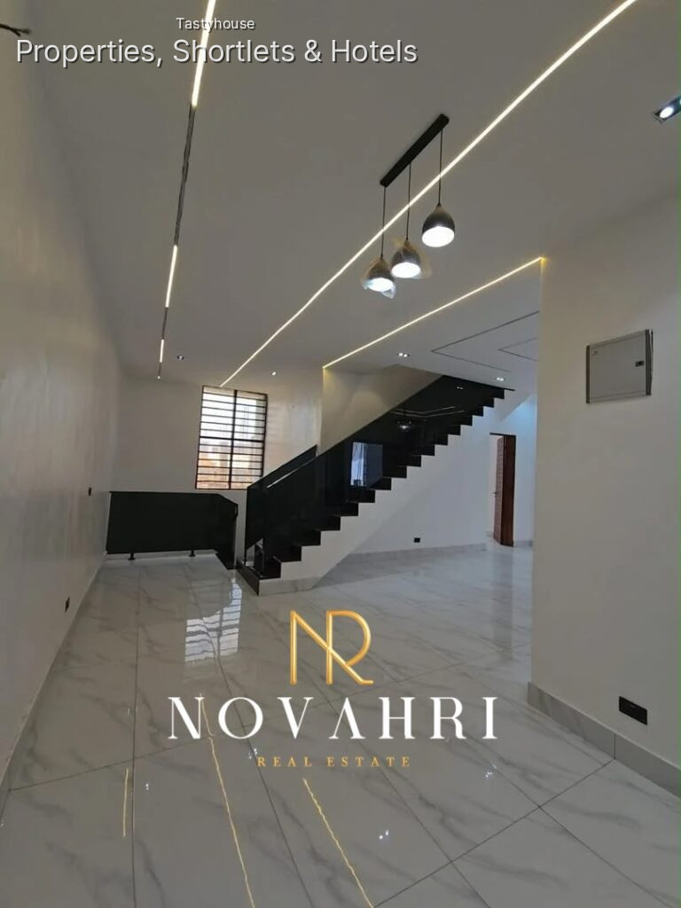 4 BEDROOM TERRACE DUPLEX