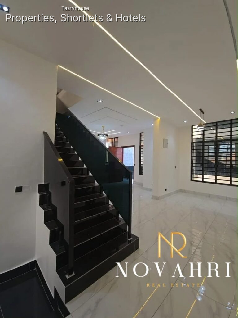 4 BEDROOM TERRACE DUPLEX