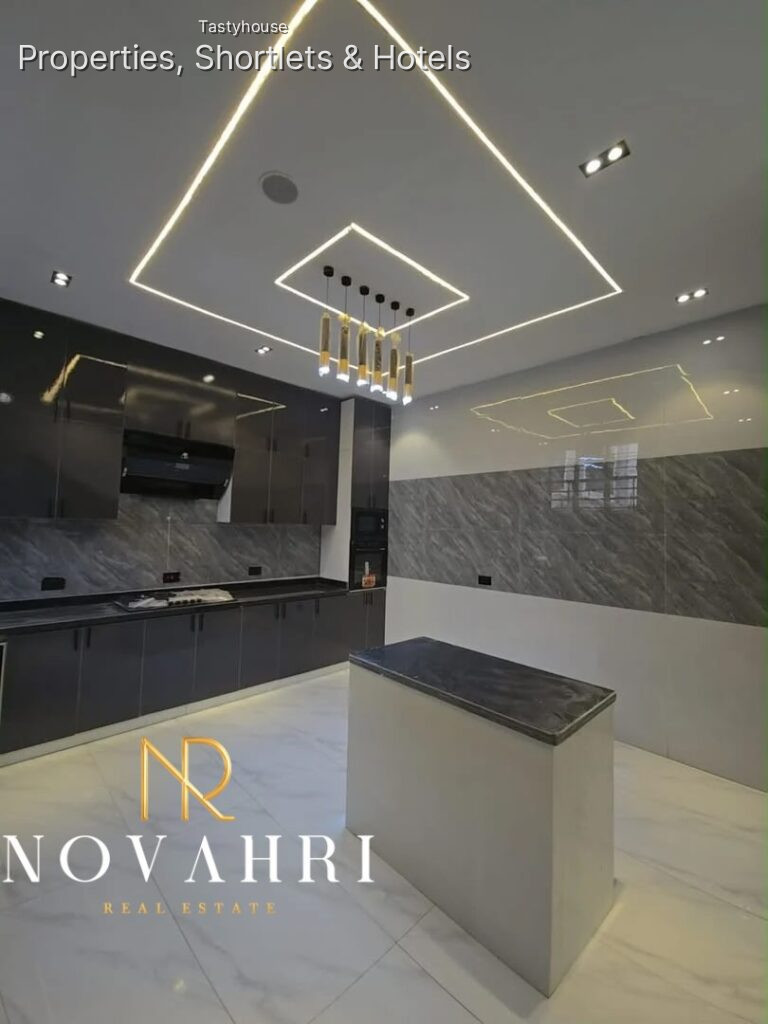 4 BEDROOM TERRACE DUPLEX