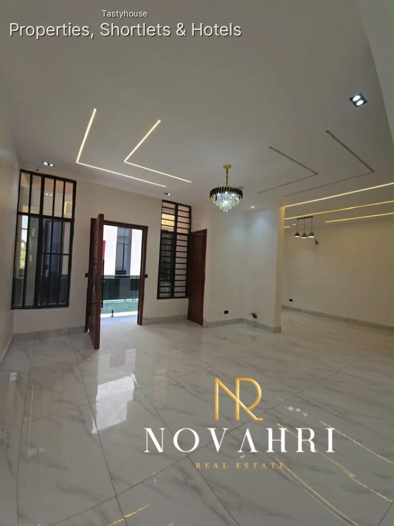 4 BEDROOM TERRACE DUPLEX