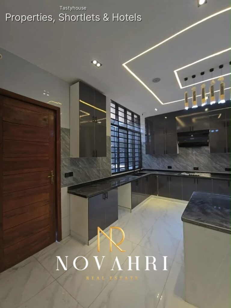 4 BEDROOM TERRACE DUPLEX