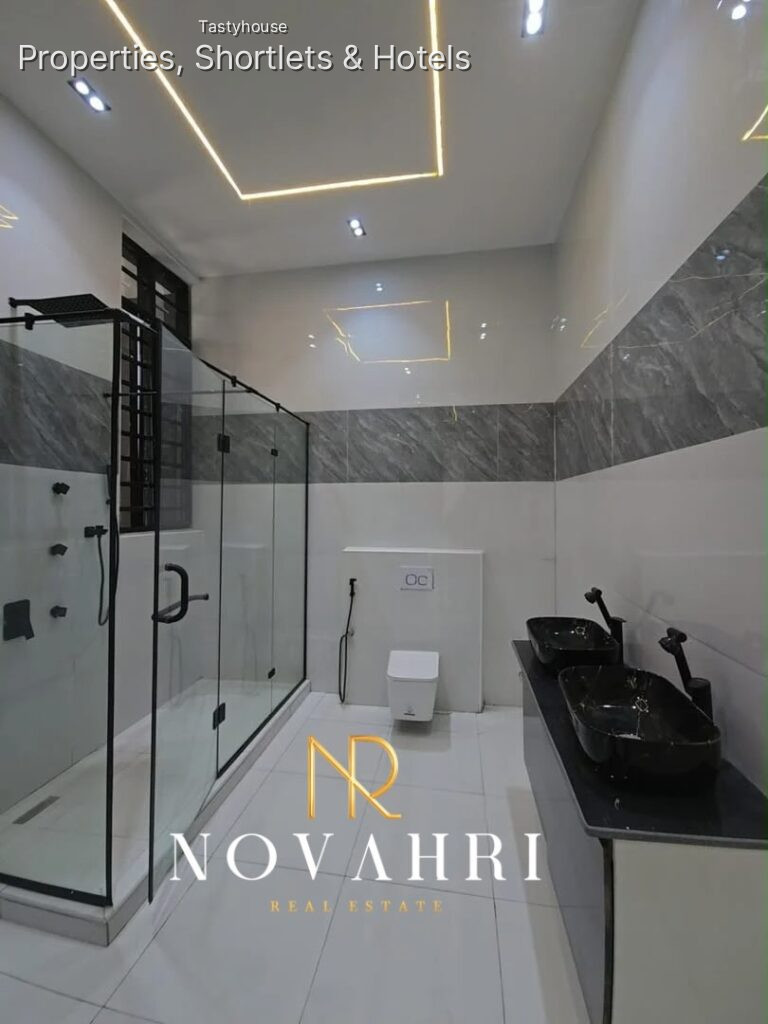 4 BEDROOM TERRACE DUPLEX
