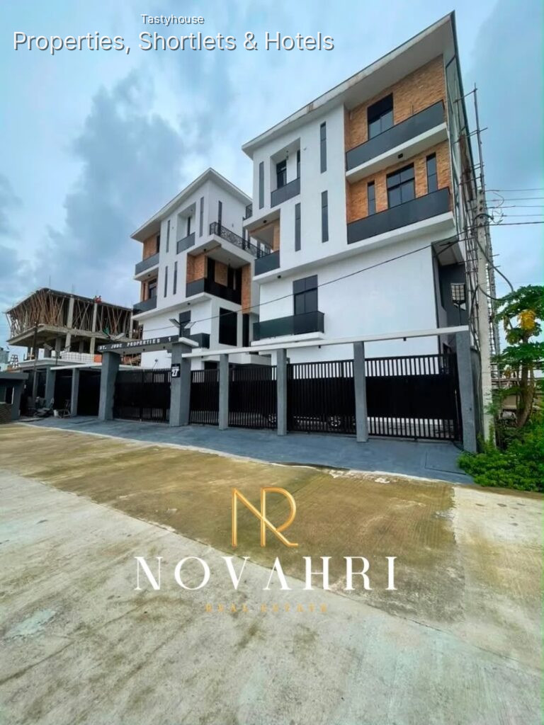 4 BEDROOM TERRACE DUPLEX