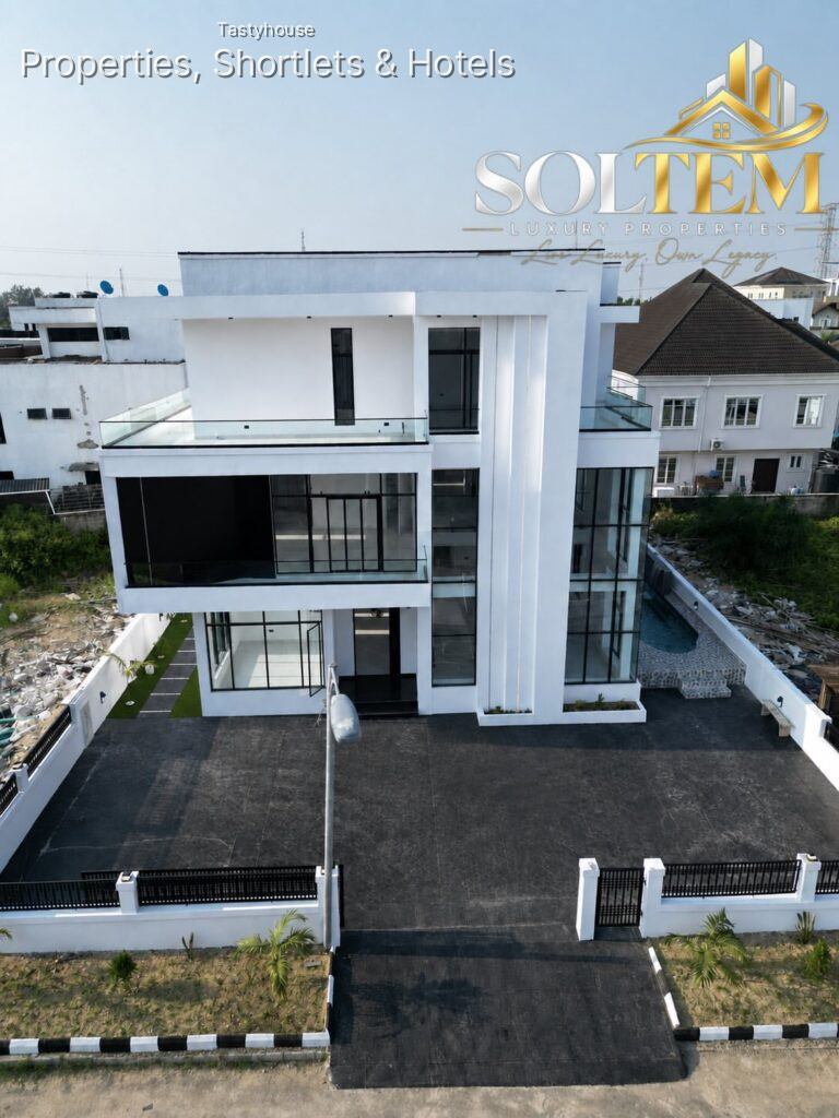 Newly Built Deluxe 5 Bedroom Fully Detached Duplex