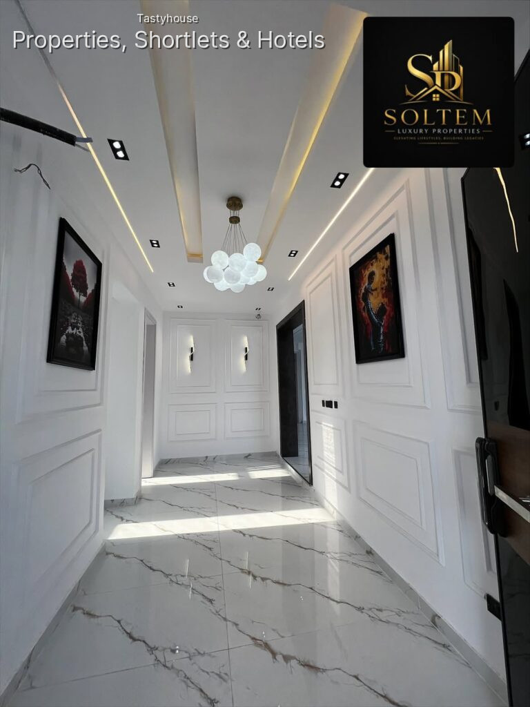 Newly Built Deluxe 5 Bedroom Fully Detached Duplex