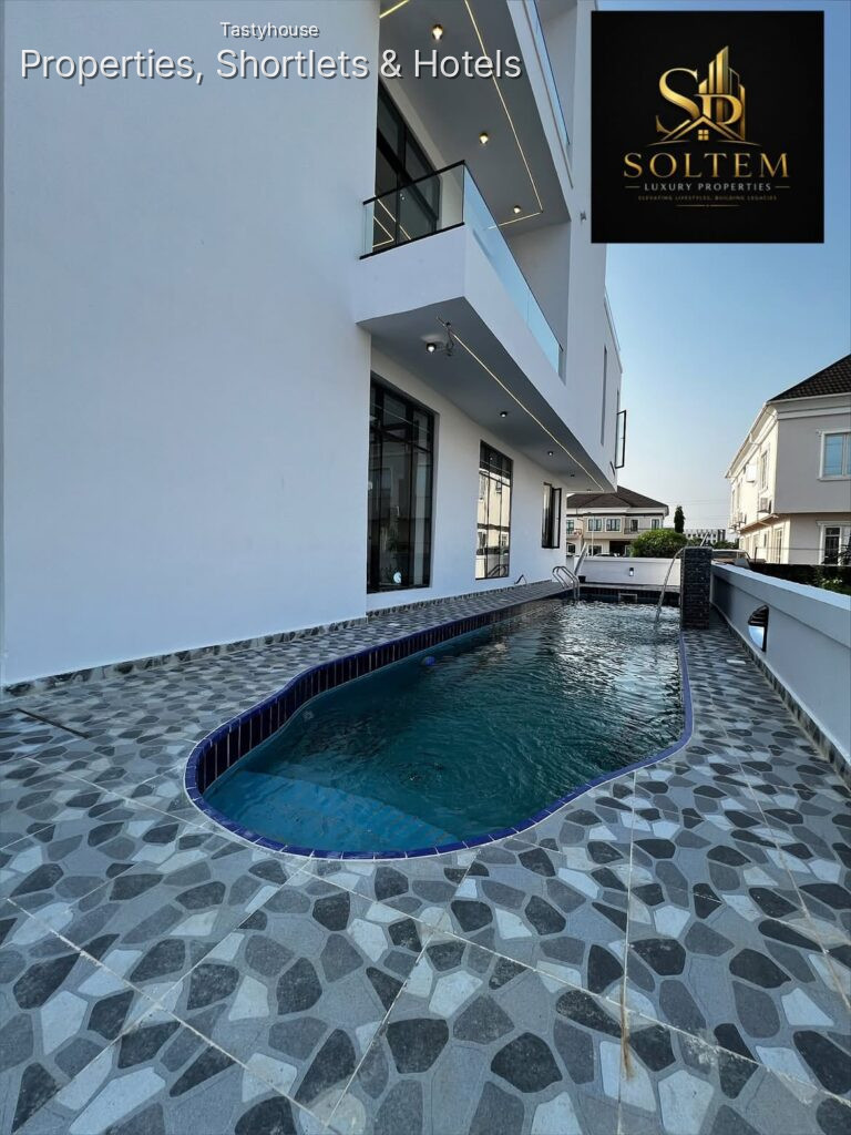Newly Built Deluxe 5 Bedroom Fully Detached Duplex