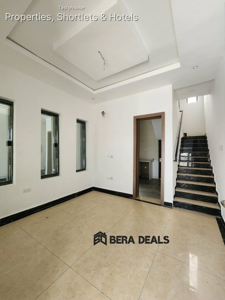 (4) Bedroom town houses