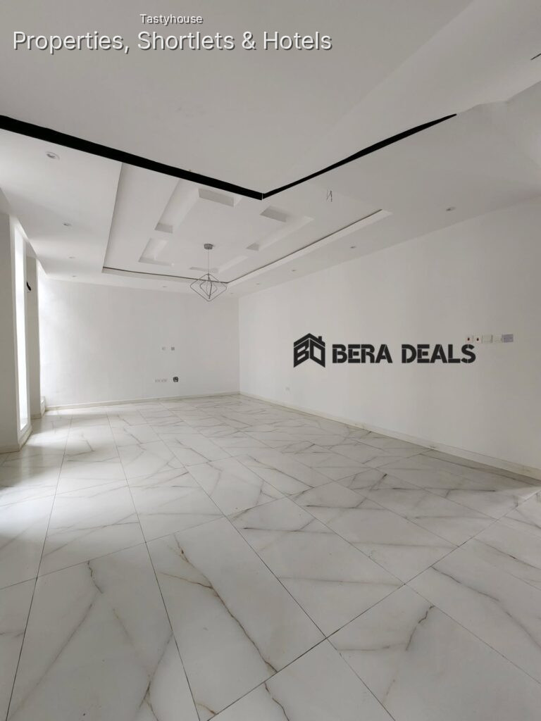 (4) Bedroom town houses