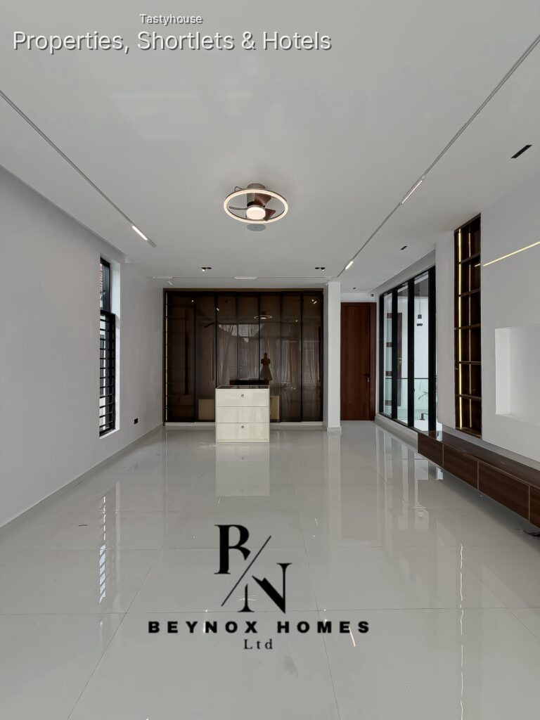 5 BED DUPLEX + BQ