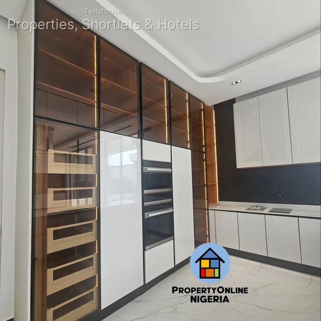 5 Bed | Detached