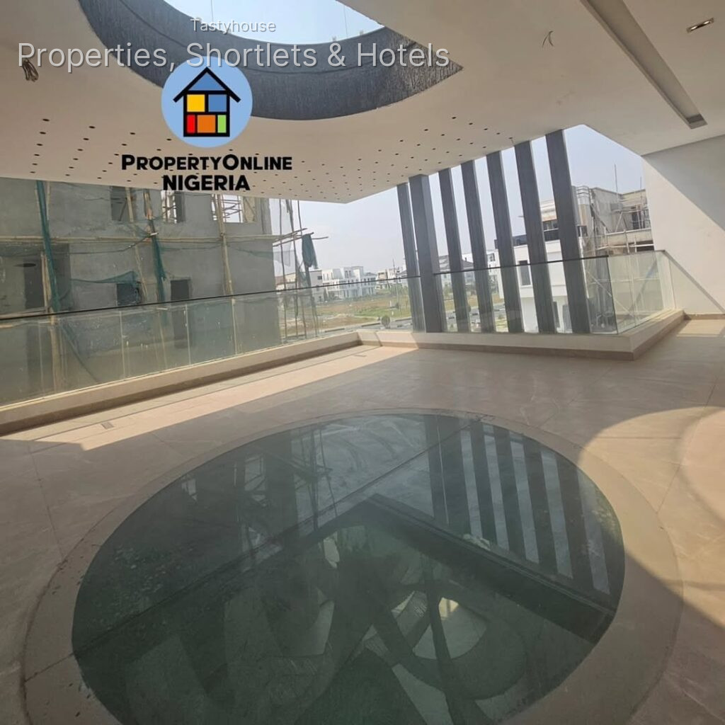 5 Bed | Detached