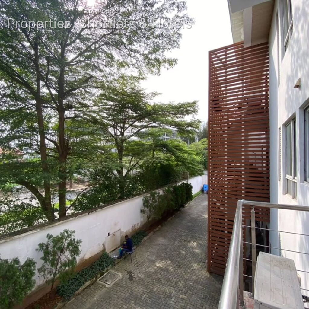3 – Bedroom Ensuite apartment