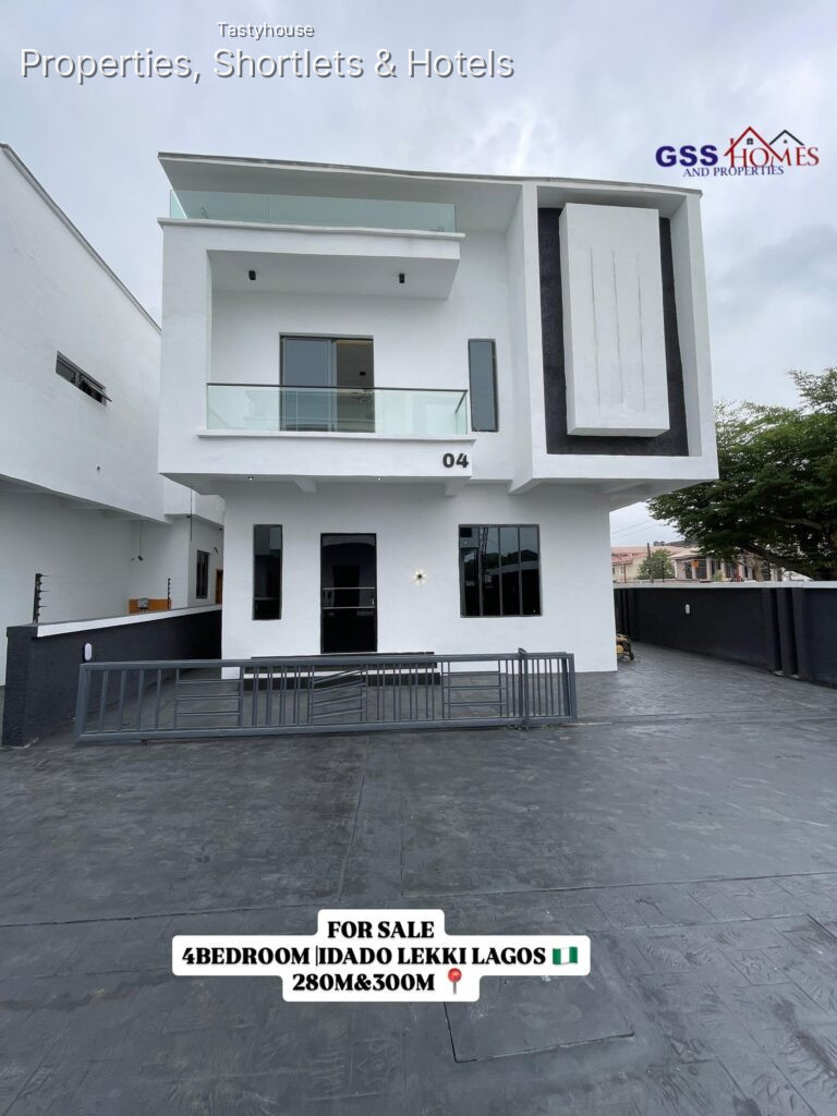 LUXURY 4BEDROOM FULLY DETACHED DUPLEX