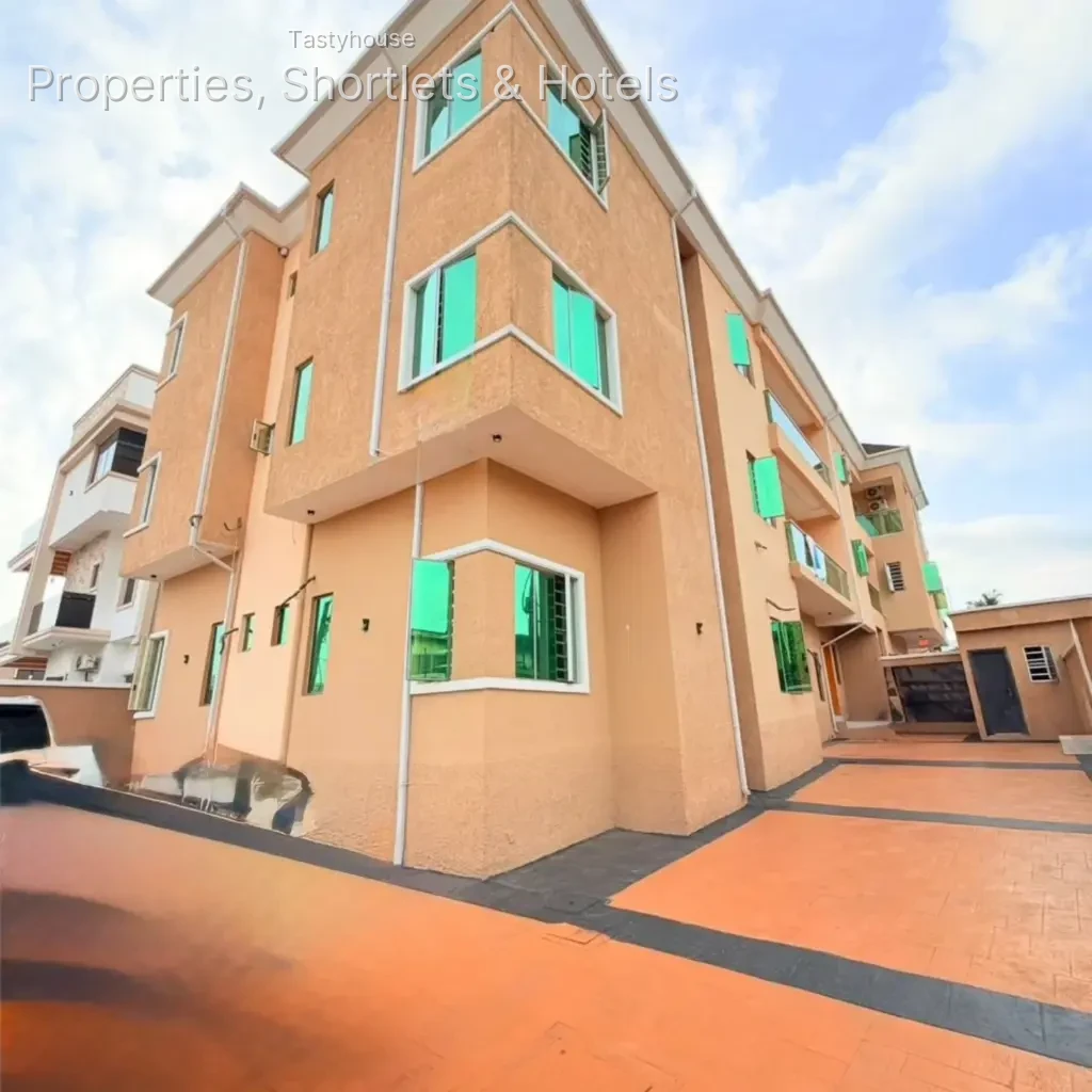 NEWLY BUILT 3 BEDROOM APARTMENT