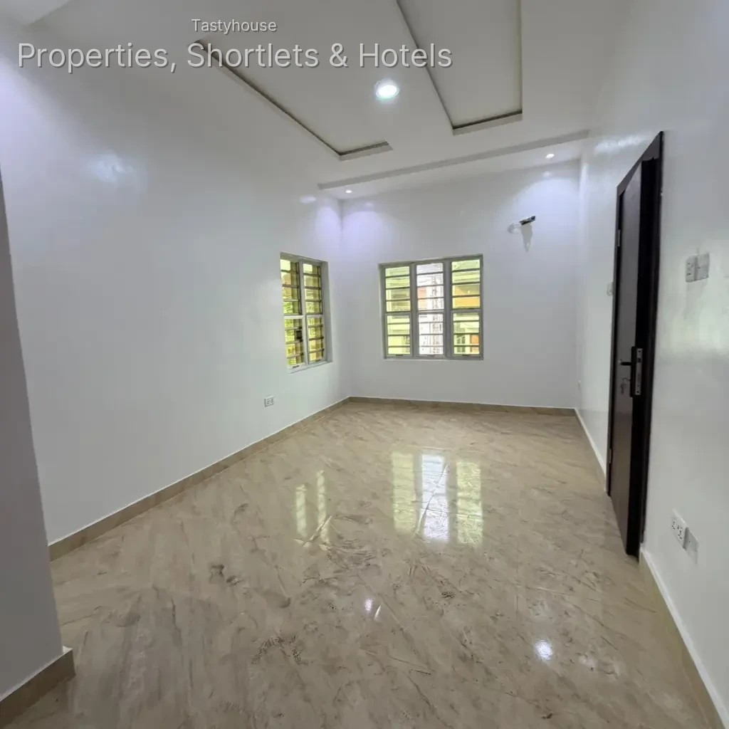 NEWLY BUILT 3 BEDROOM APARTMENT