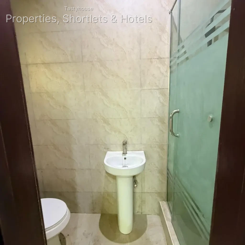 NEWLY BUILT 3 BEDROOM APARTMENT
