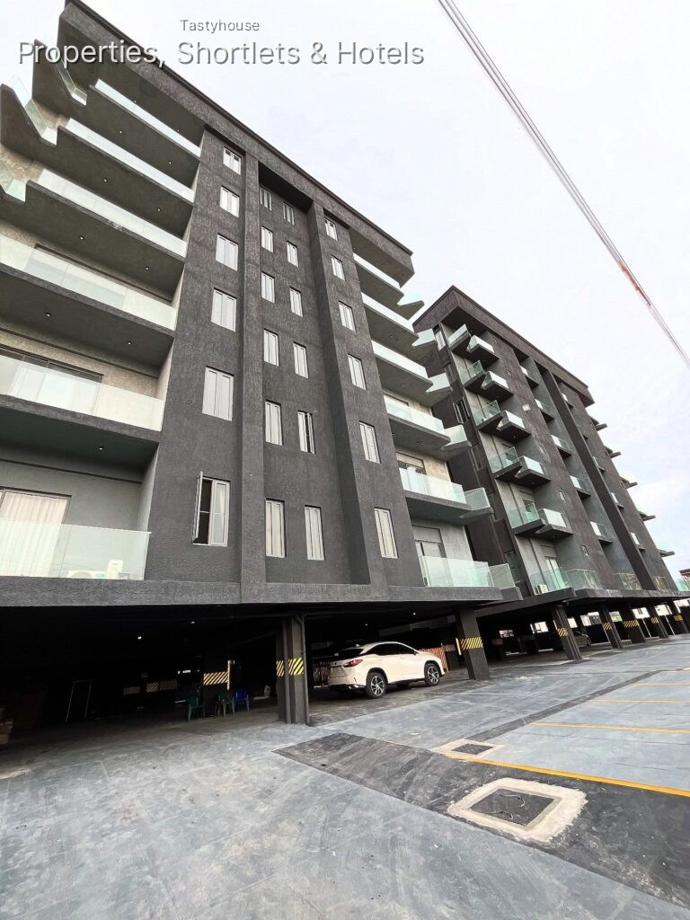 Luxury 2 &3 Bedroom Apartments
