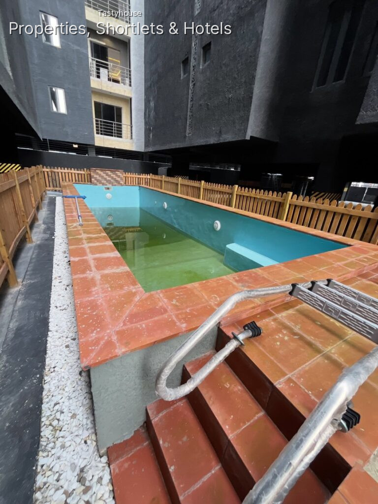 Luxury 2 &3 Bedroom Apartments