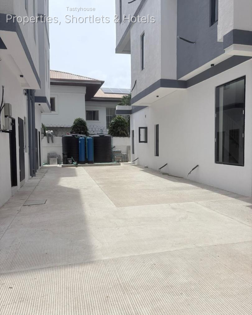 4-bedroom semi-detached housewith a BỌ