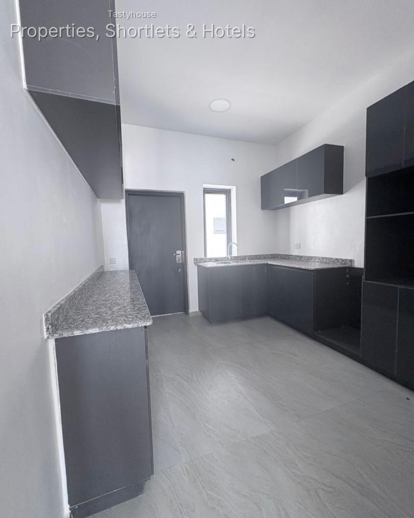 4-bedroom semi-detached housewith a BỌ