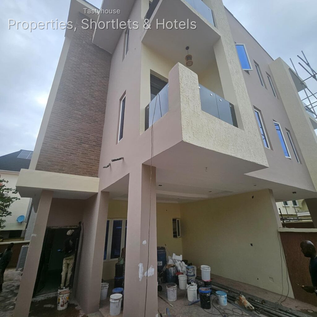 4-Bedroom Semi-Detached Luxury
