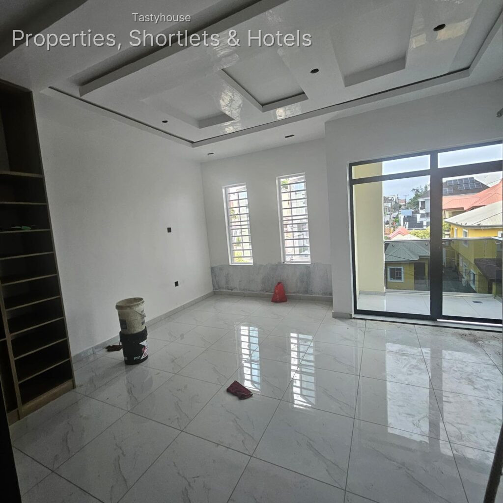 4-Bedroom Semi-Detached Luxury