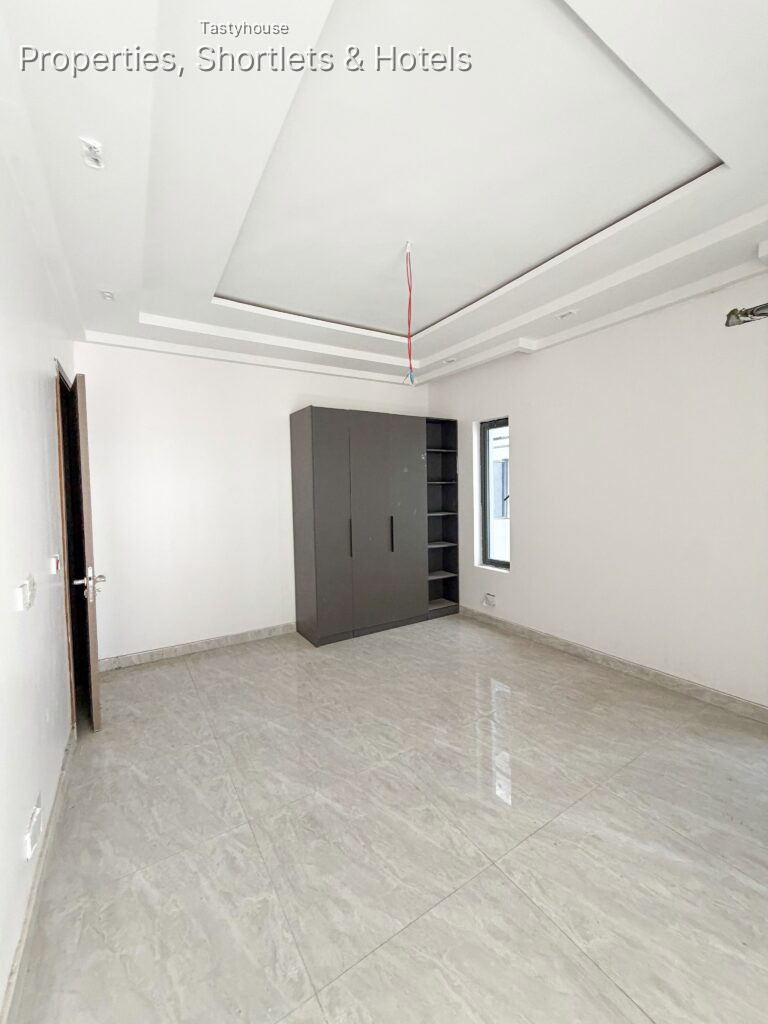 3 Bedroom Apartment with bq