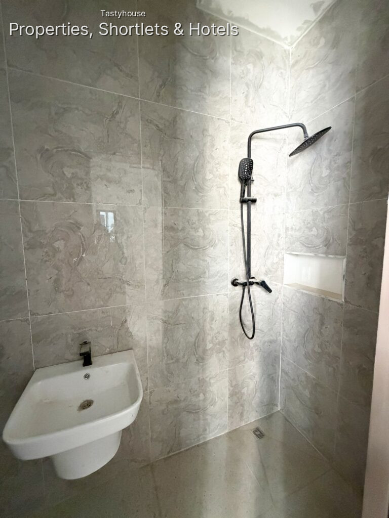 3 Bedroom Apartment with bq