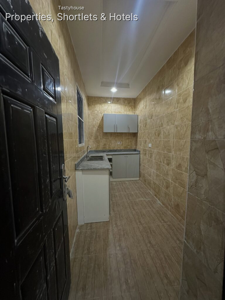 10 Units of Apartments /Flat